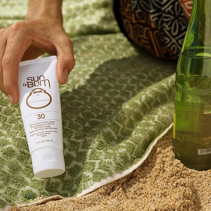 Sun Bum Mineral SPF 30 Sunscreen Body Lotion - Broad Spectrum Moisturizing Facial Sunscreen with Vitamin E - Vegan and Hawaii 104 Act Compliant (Without Octinoxate & Oxybenzone) - Travel Friendly 3 oz