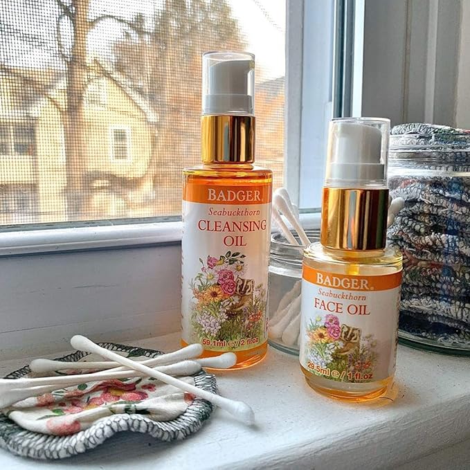 Badger Seabuckthorn Face Oil, Organic Face Moisturizer for Women & Men, Nourishing & Soothing Organic Jojoba, Baobab & Vitamin E Oil, Vegan Antioxidant Rich Facial Oil, 1 fl oz Glass Bottle