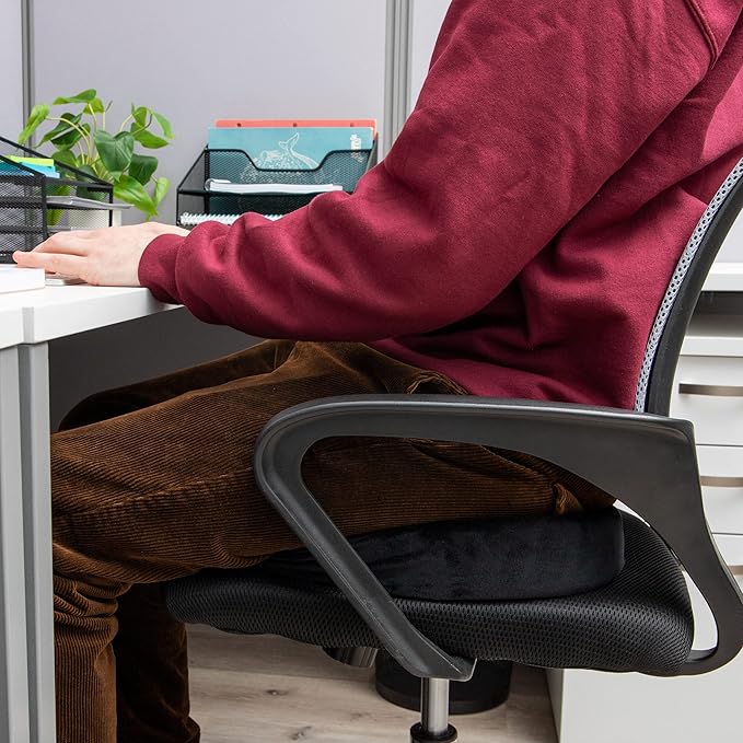 Mind Reader Memory Foam Seat Cushion, Air-Cloud Technology, Ergonomic Pressure Relief for Office, Car, and More, Relieves Hip, Tailbone, Coccyx & Sciatica Pain, 18" L x 13.5" W x 2.75" H, Black
